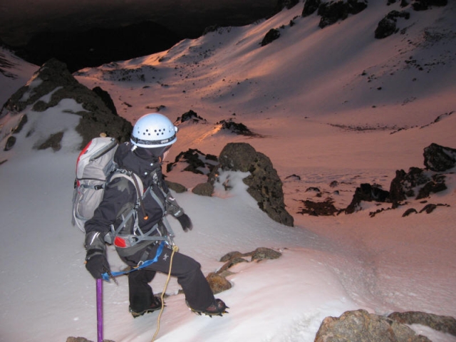 Montaña en la noche